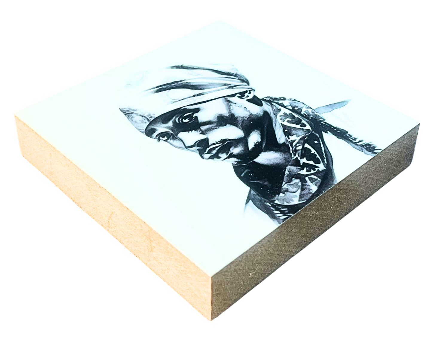 Liegende Ansicht Holzbild mit dem Portrait von Tupac Shakur