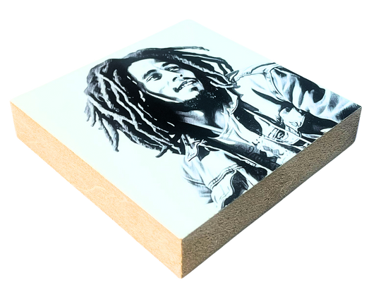 Liegende Ansicht Holzbild mit der Abbildung von Bob Marley